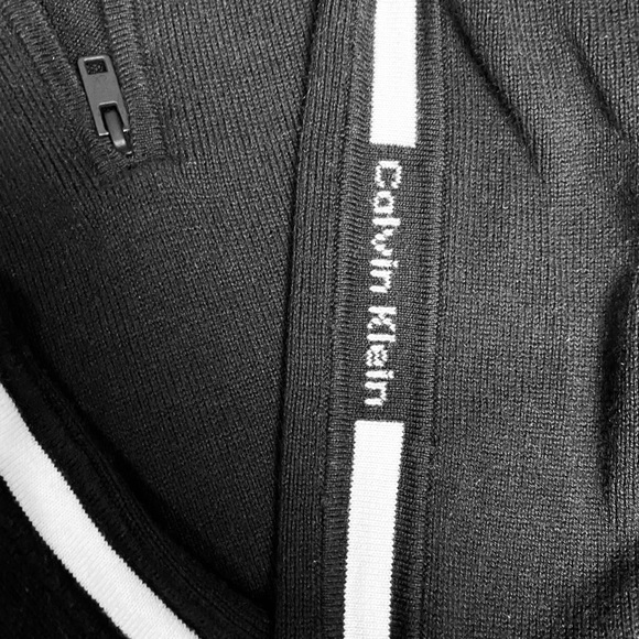 CALVIN KLEIN SWEATER - Picture 4 of 6